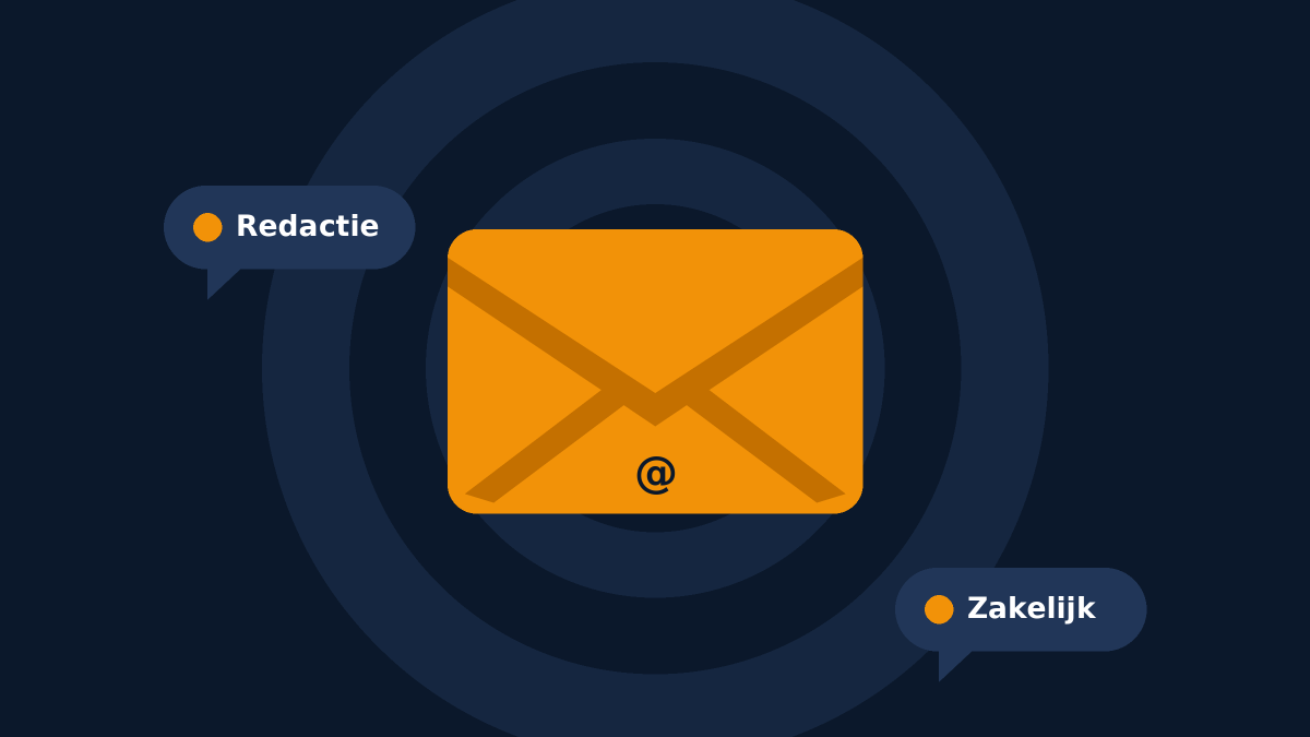 Oranje envelop met de labels Redactie en Zakelijk